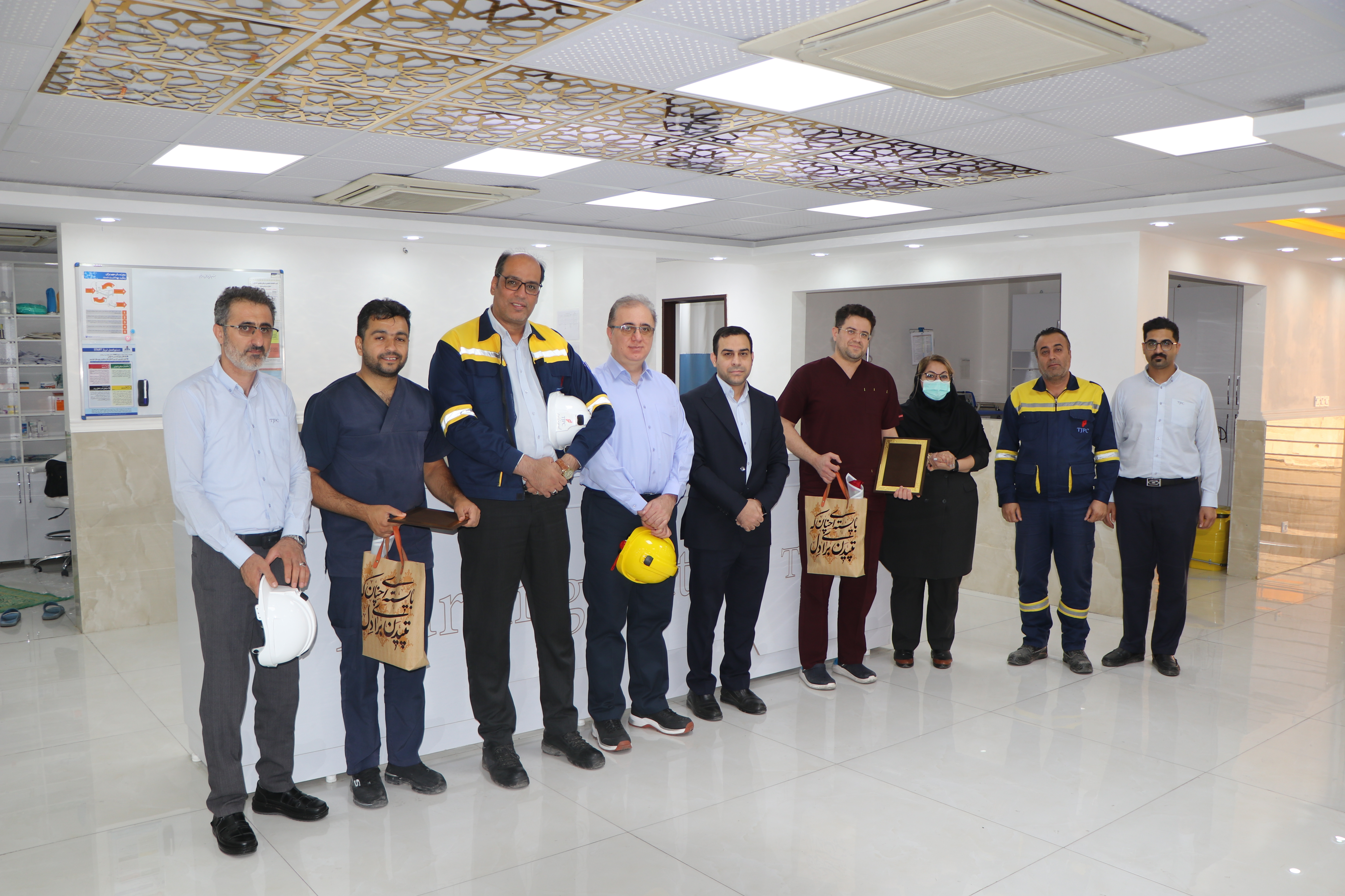 تقدیر مدیرعامل از پزشکان و پرستاران مجتمع به مناسبت ولادت حضرت زینب (س) و روز پرستار